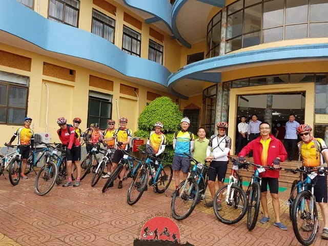 14 Days Loop from Notheast To Northwest Cycling Tour