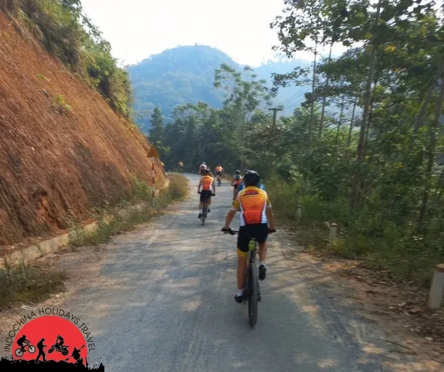 Vietnam Mountain Challenging Cycling Tour – 13 Days 4